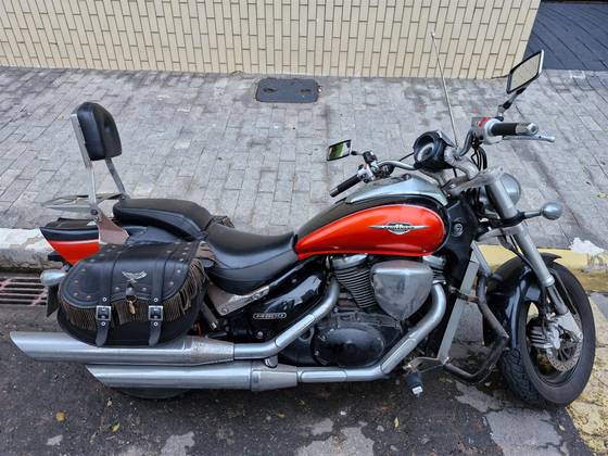 SUZUKI BOULEVARD M800 